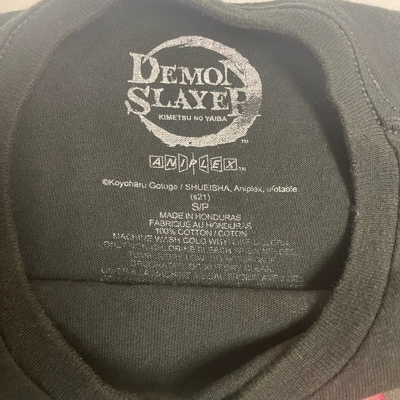 Demon‎ slayer anime T shirt. Kimetsu No Yaiba label adult size small - Picture 3 of 3